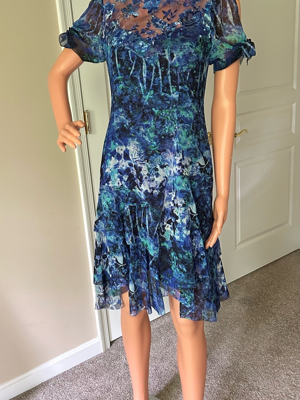Elie Tahari Blue & Teal Floral Lace-Trim Midi Dress
